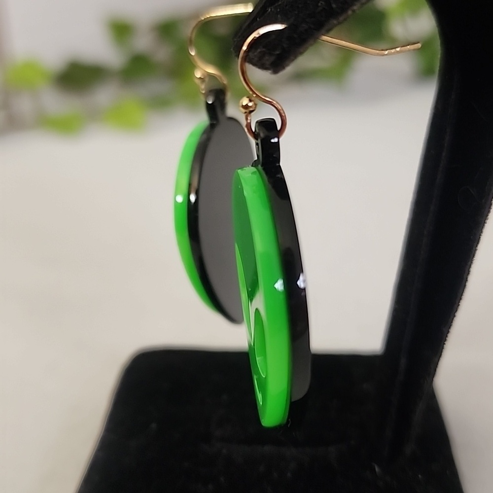Resin Green with Black Alien Face Earrings - Picture 7 of 9
